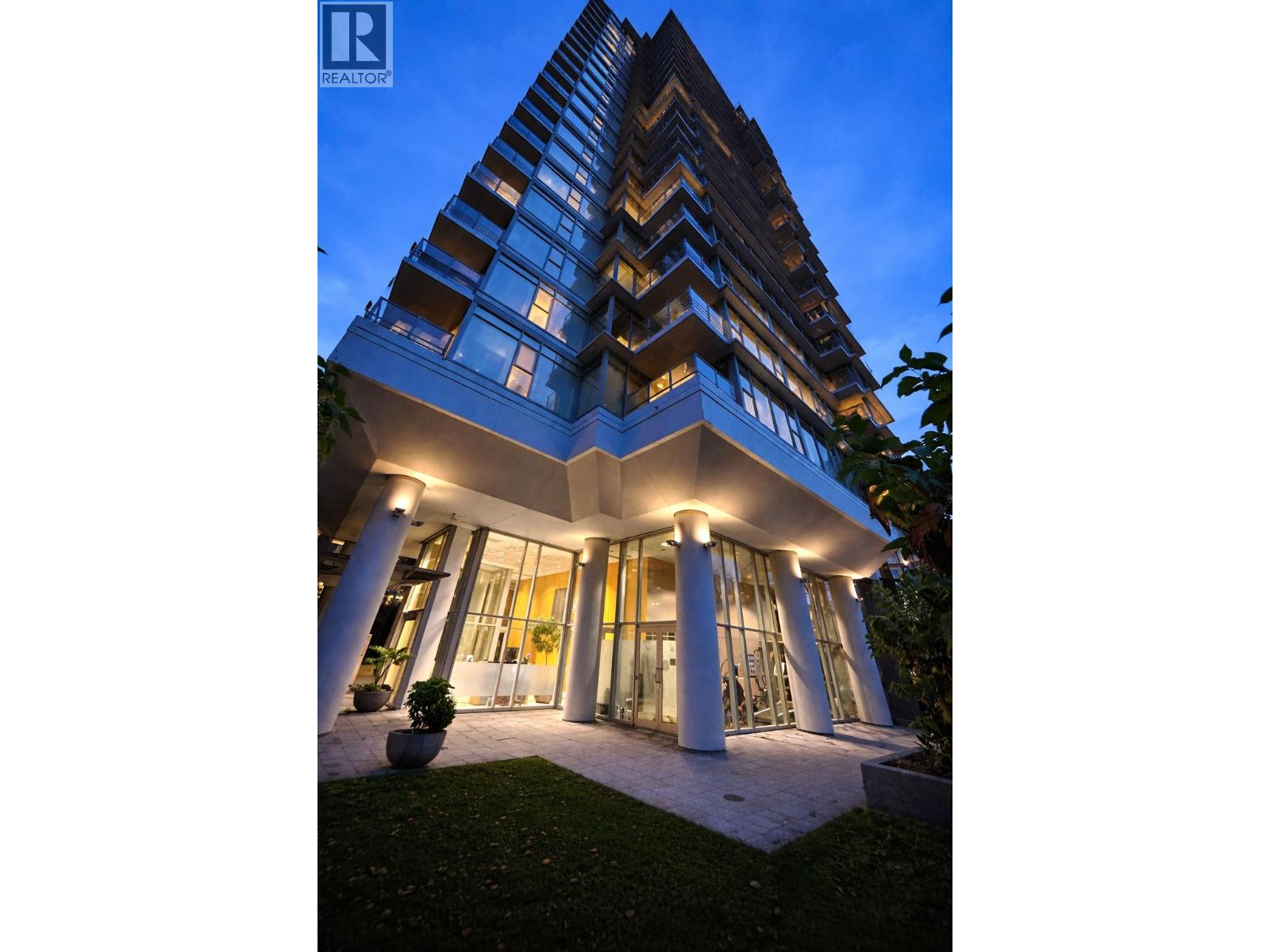 1204 1710 Bayshore Drive, Vancouver, British Columbia  V6G 3G4 - Photo 1 - R3102041