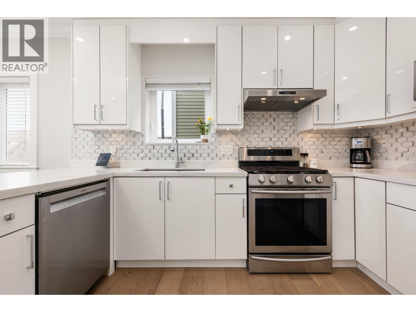 2876 Clark Drive, Vancouver, British Columbia  V5N 0E9 - Photo 8 - R3102042