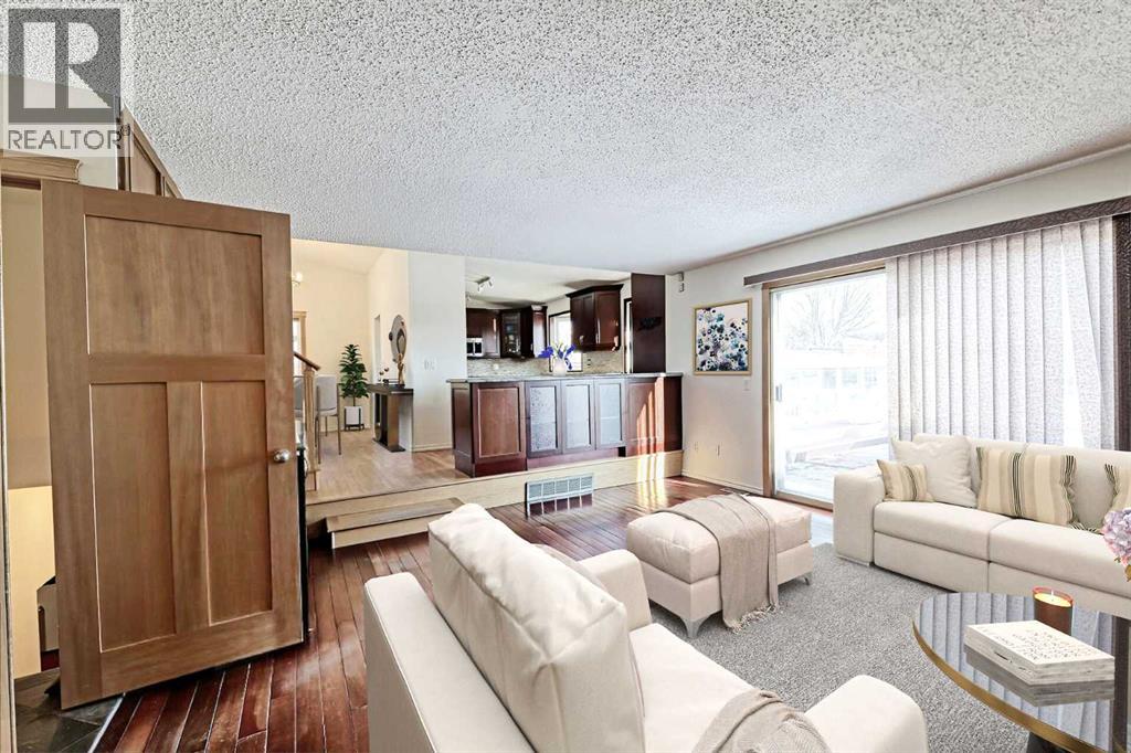 48 Bernard Way NW, Calgary, Alberta  T3K 2E9 - Photo 14 - A2284800