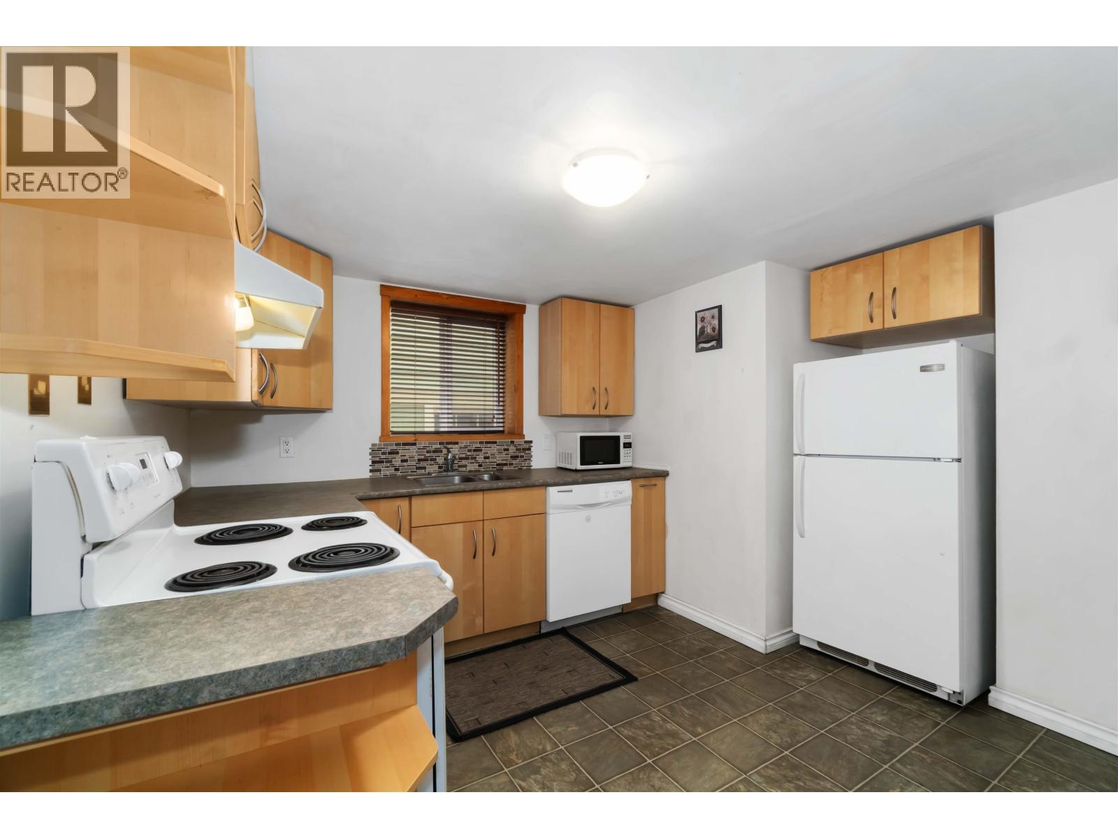 6319 Sophia Street, Vancouver, British Columbia V5W 2W7 - Photo 27 - R3102067