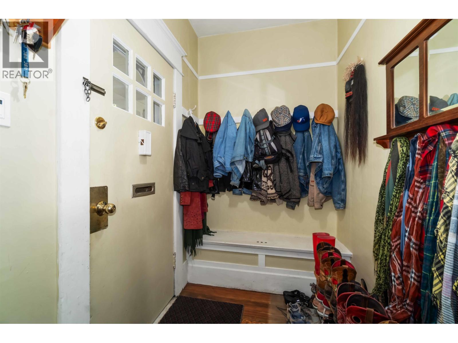 6319 Sophia Street, Vancouver, British Columbia V5W 2W7 - Photo 3 - R3102067