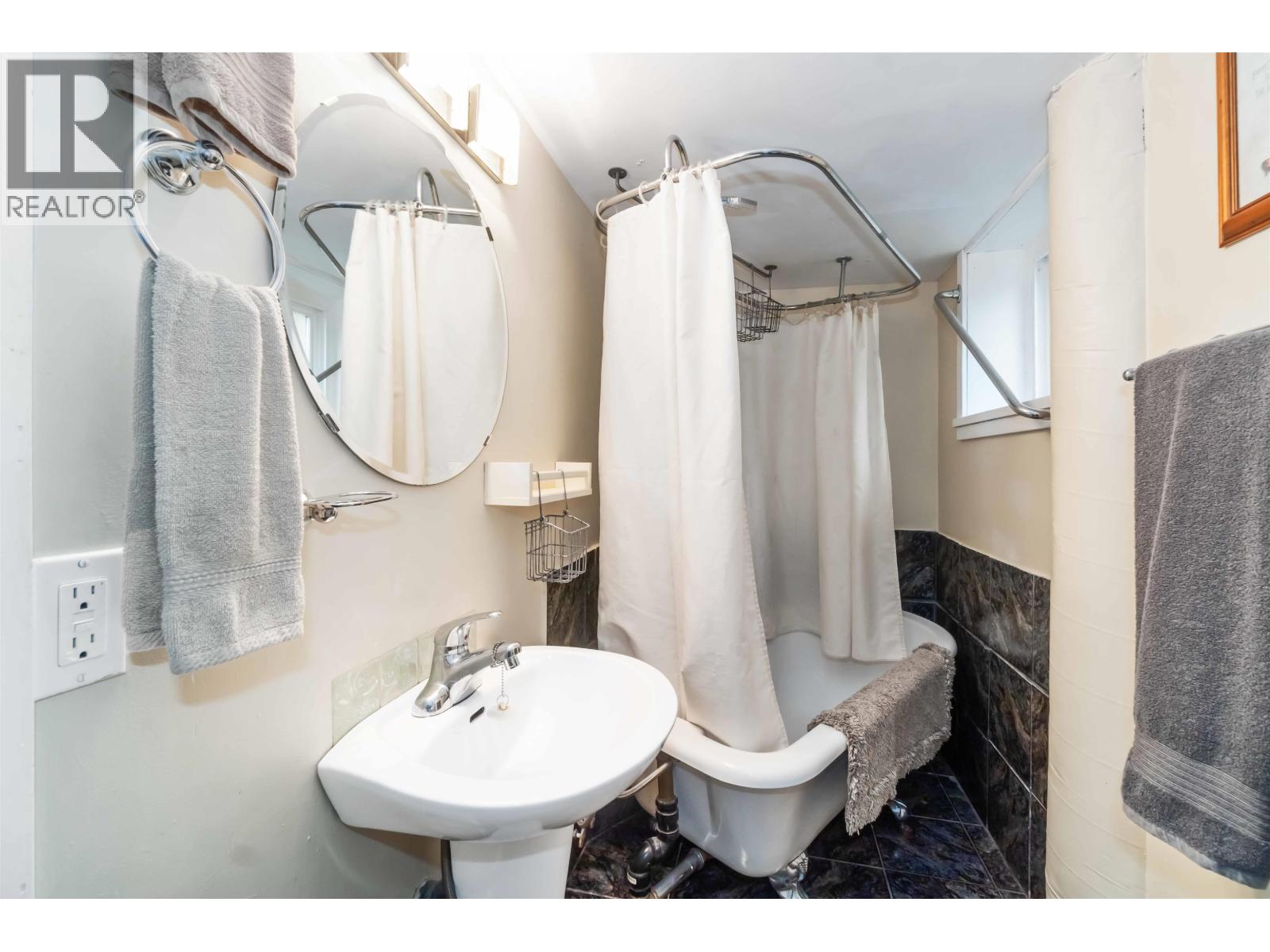 6319 Sophia Street, Vancouver, British Columbia V5W 2W7 - Photo 32 - R3102067