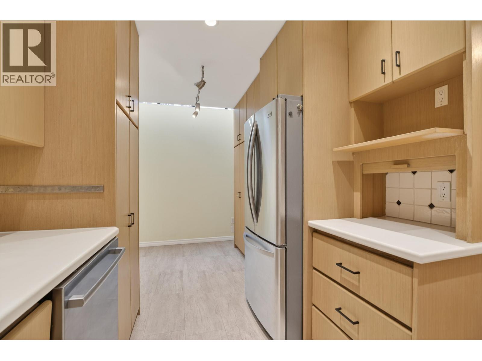 4 3301 W 16th Avenue, Vancouver, British Columbia  V6R 3B7 - Photo 4 - R3100901