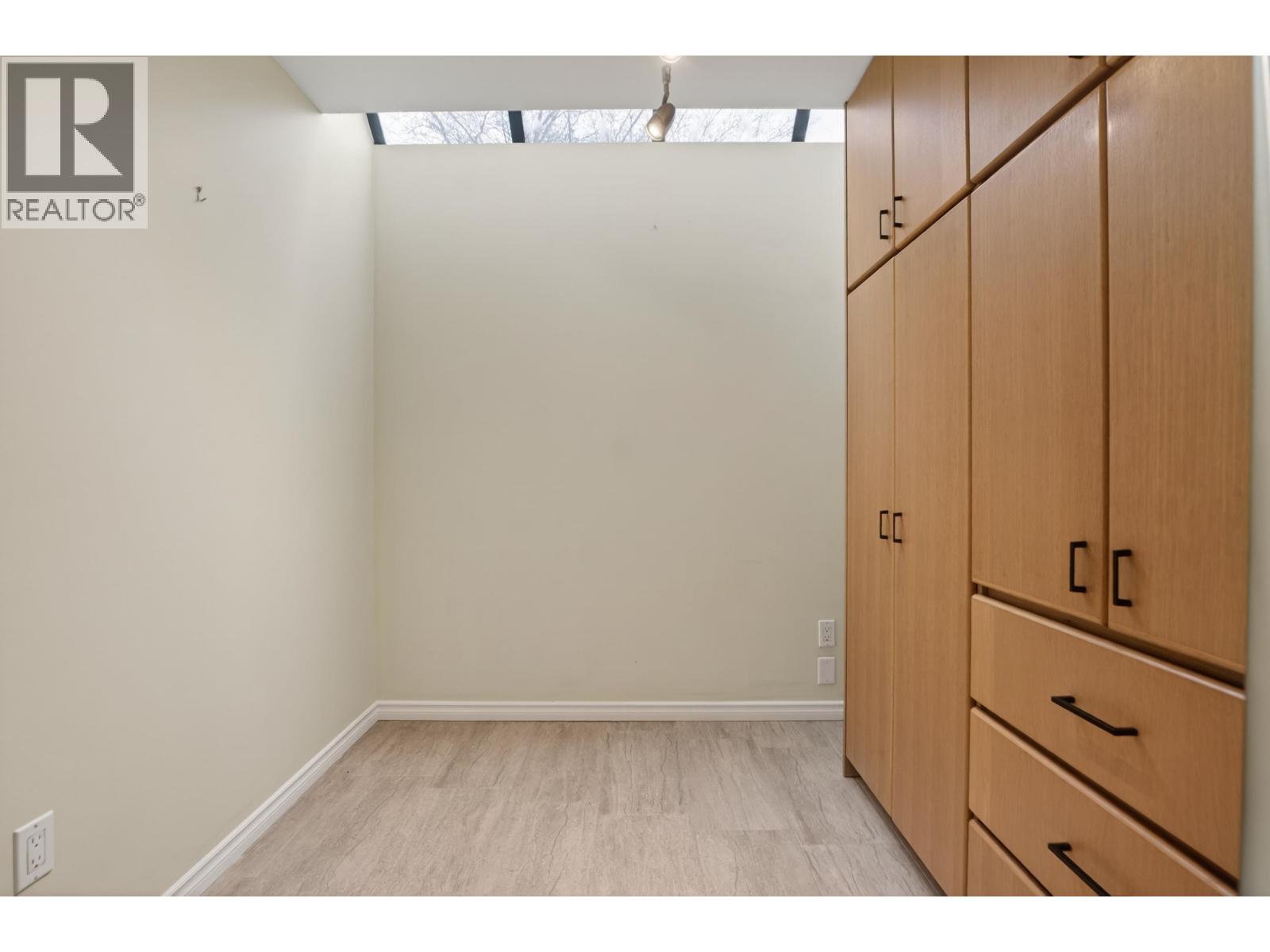 4 3301 W 16th Avenue, Vancouver, British Columbia  V6R 3B7 - Photo 5 - R3100901