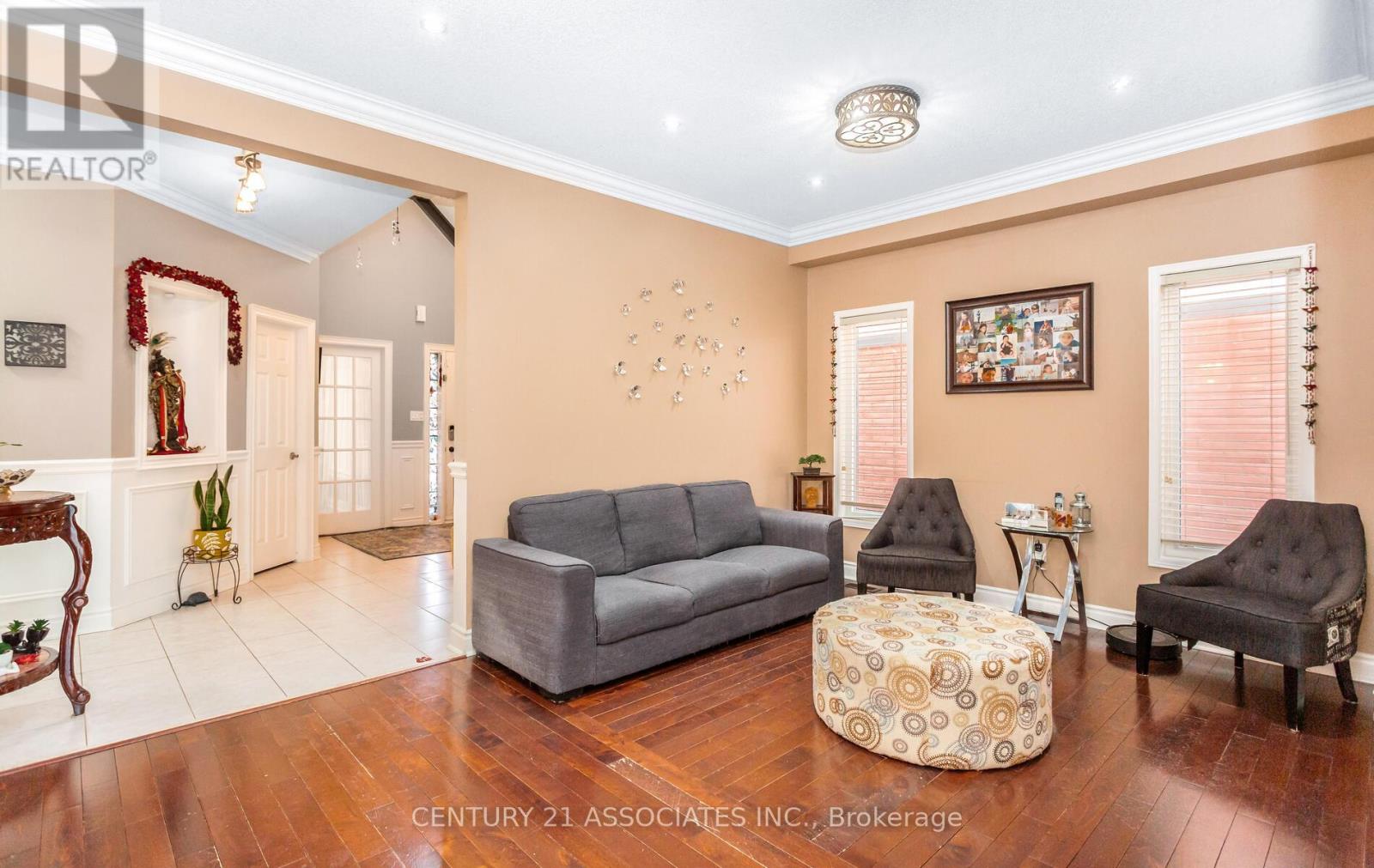 (Upper Levels) - 998 Vickerman Way, Milton, Ontario  L9T 0J6 - Photo 5 - W12905460