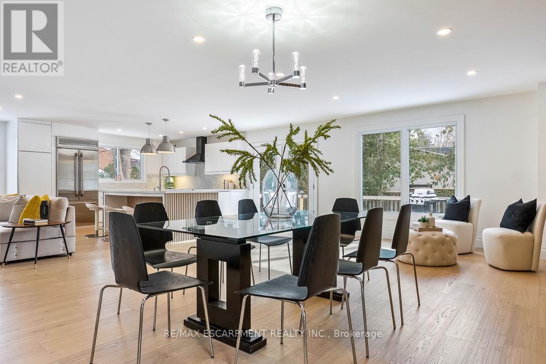 625 Sir Richard's Road, Mississauga, Ontario  L5C 1A3 - Photo 18 - W12905502