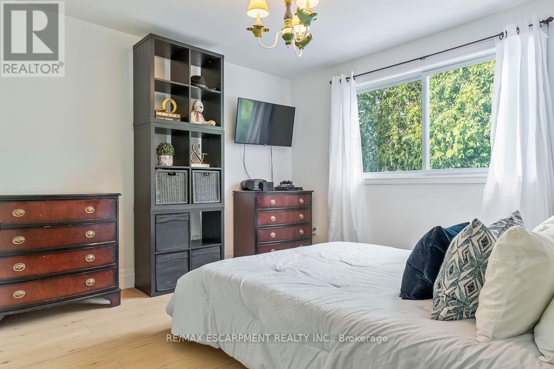 625 Sir Richard's Road, Mississauga, Ontario  L5C 1A3 - Photo 30 - W12905502