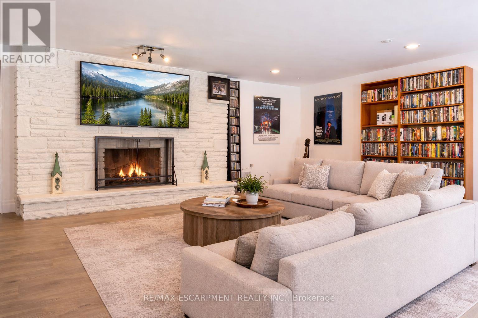 625 Sir Richard's Road, Mississauga, Ontario  L5C 1A3 - Photo 36 - W12905502