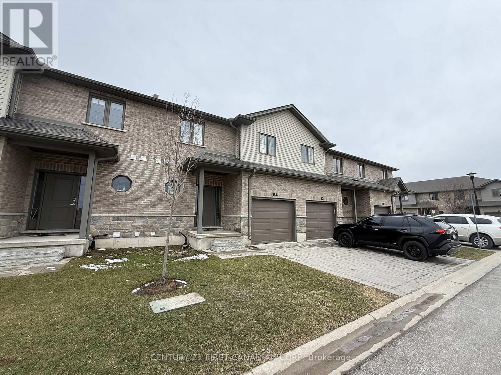 54 - 2910 TOKALA TRAIL, London North, Ontario