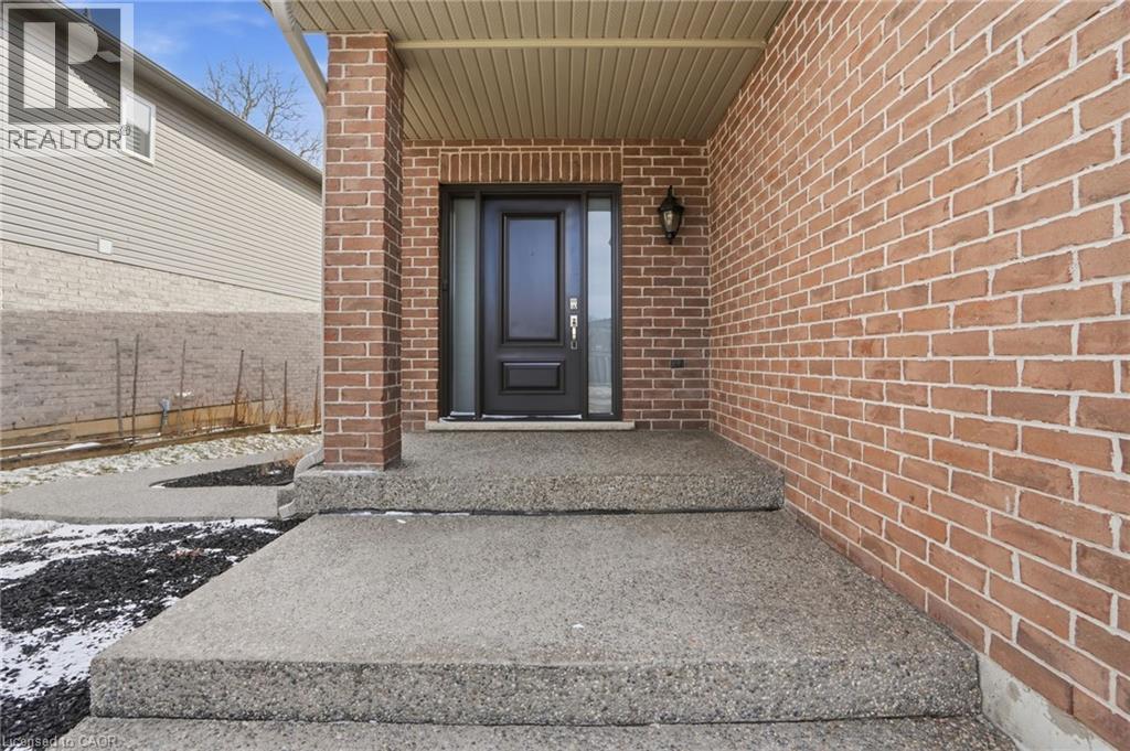 7 Peggy Way, Hamilton, Ontario  L0R 1W0 - Photo 3 - 40813838