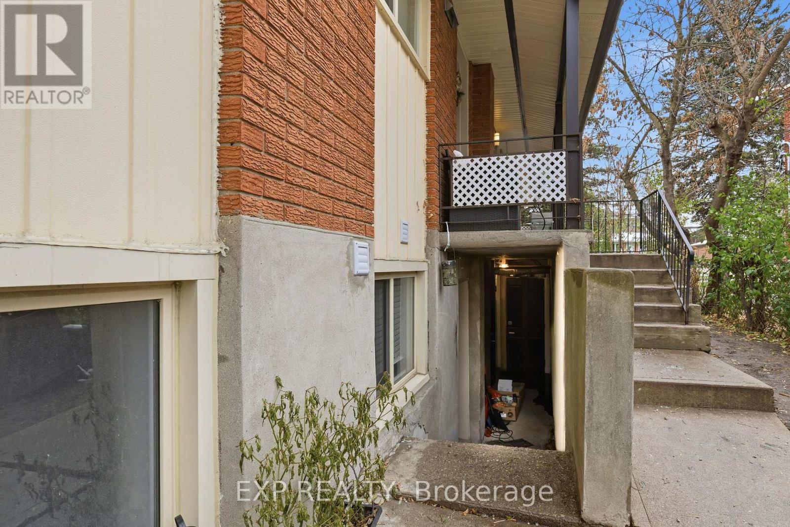 72 Barbara Crescent, Kitchener, Ontario  N2M 4N2 - Photo 11 - X12905468