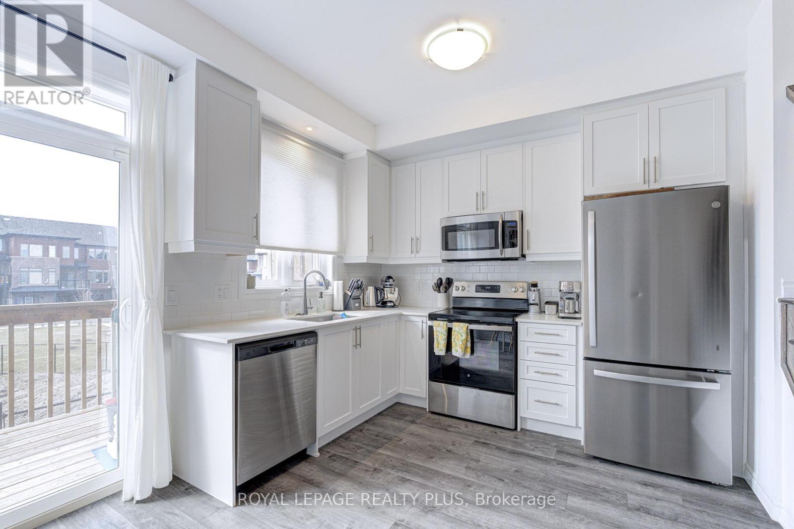 98 - 61 Soho Street, Hamilton, Ontario  L8J 0M6 - Photo 11 - X12905470