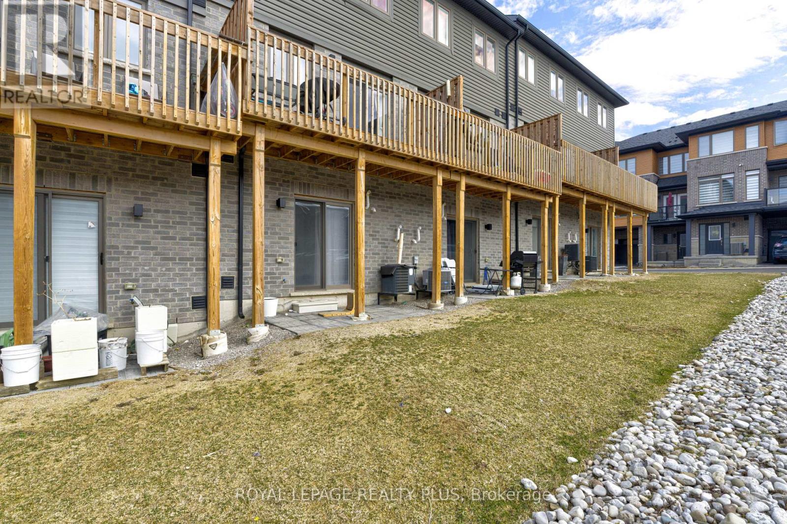 98 - 61 Soho Street, Hamilton, Ontario  L8J 0M6 - Photo 31 - X12905470