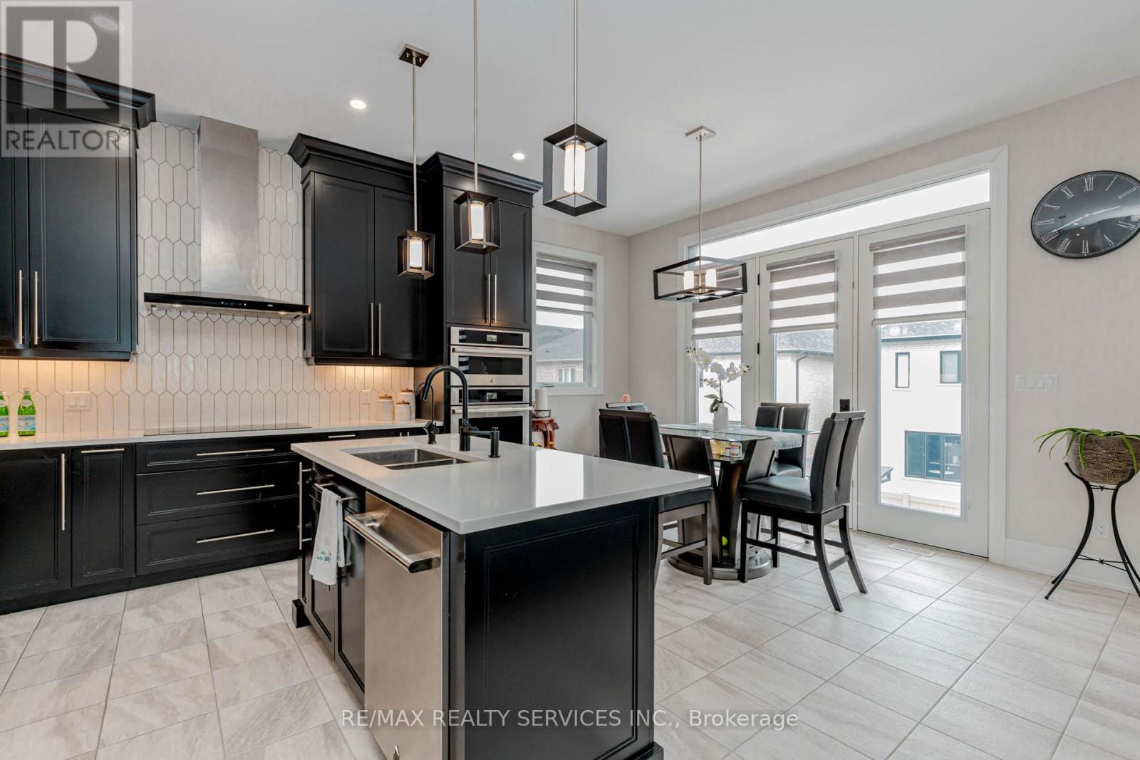 130 Pondcliffe Drive, Kitchener, Ontario  N2R 0M4 - Photo 14 - X12905484