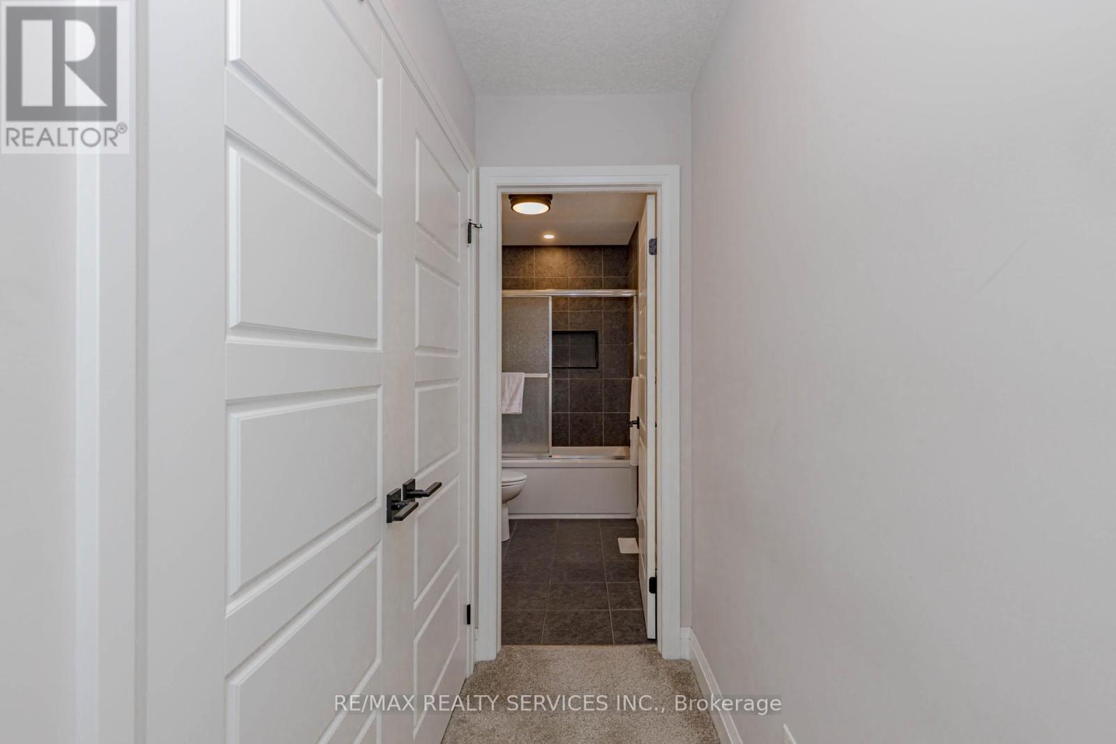 130 Pondcliffe Drive, Kitchener, Ontario  N2R 0M4 - Photo 32 - X12905484