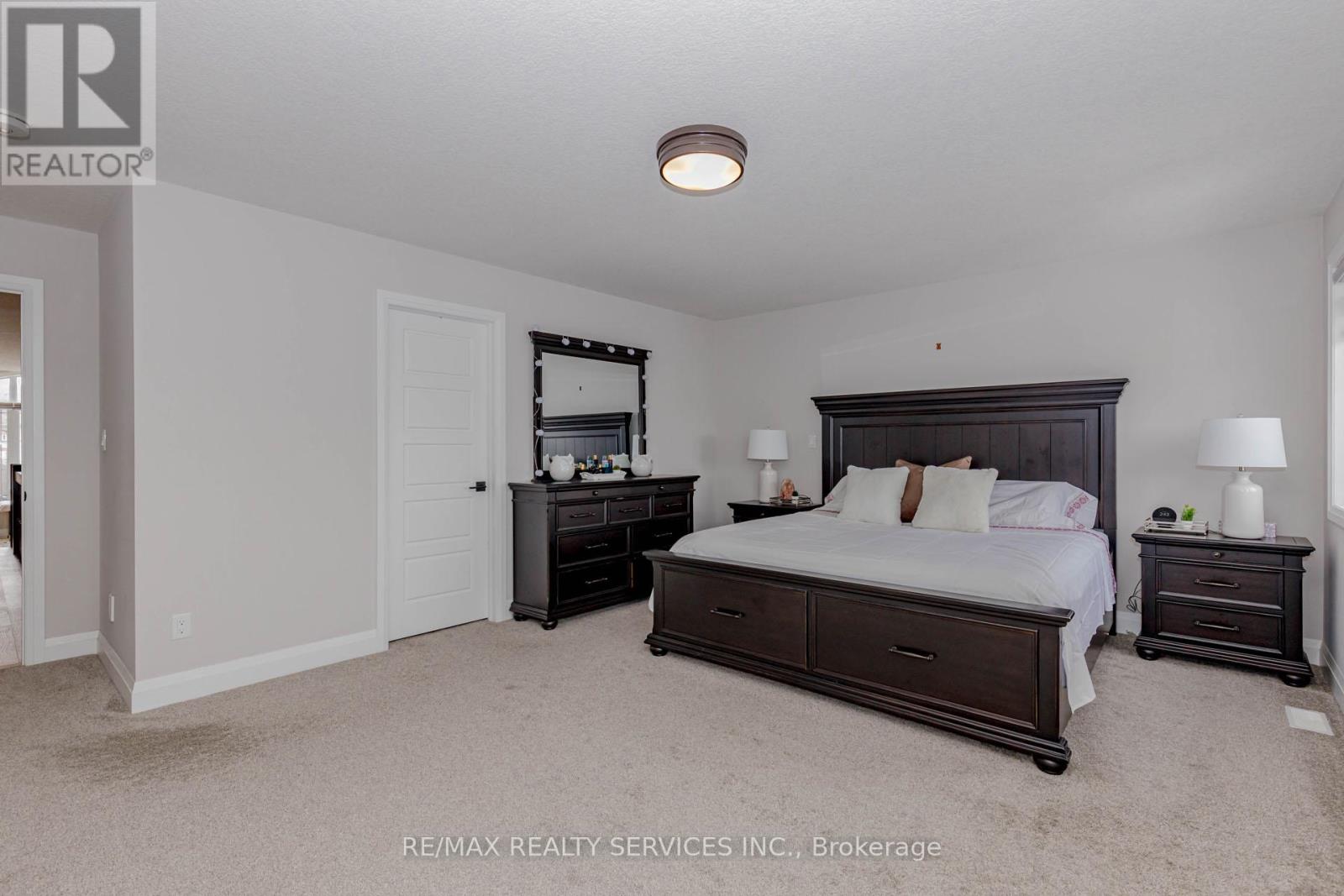 130 Pondcliffe Drive, Kitchener, Ontario  N2R 0M4 - Photo 48 - X12905484