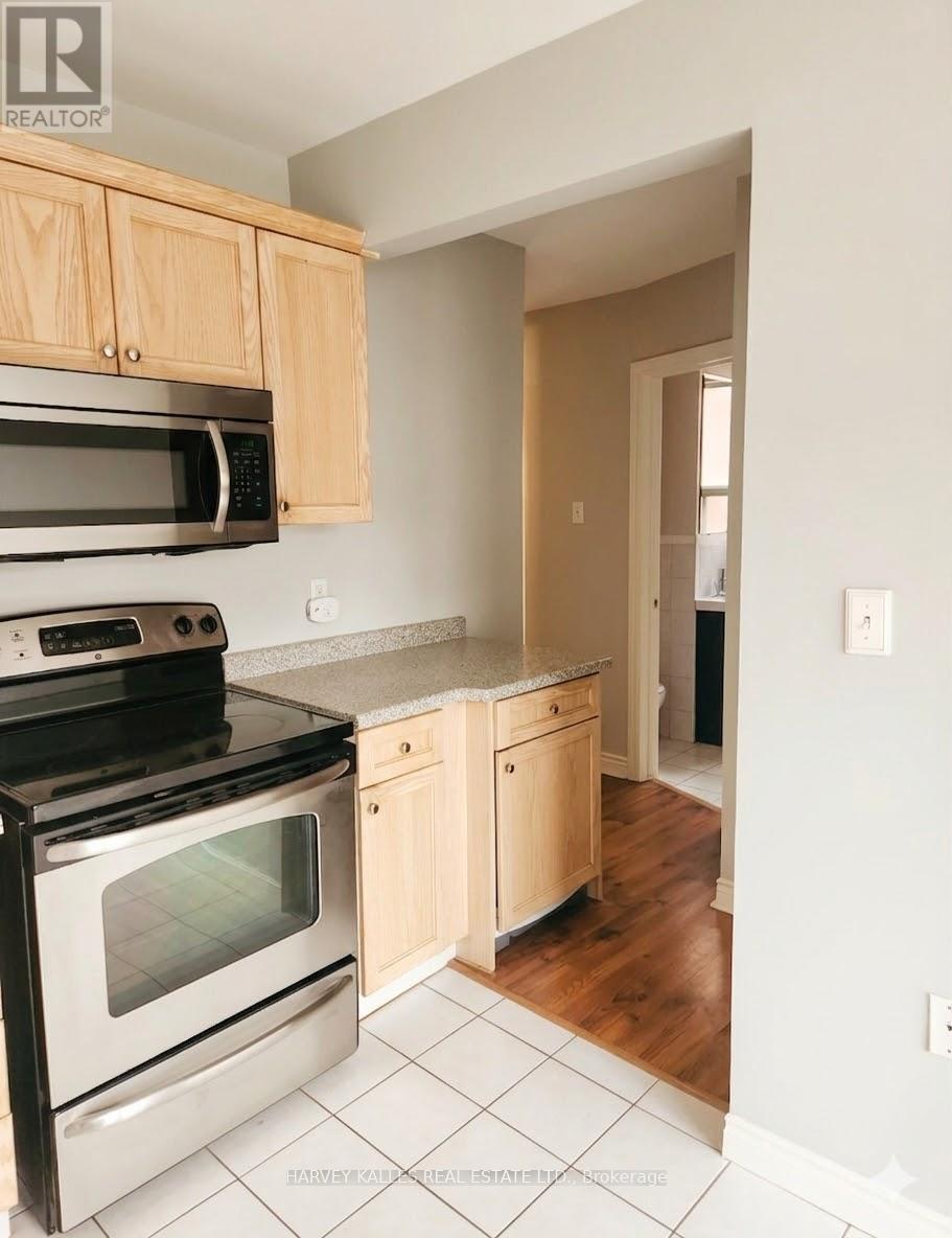 4 - 101 Connaught Avenue S, Hamilton, Ontario  L8M 3C4 - Photo 3 - X12905500