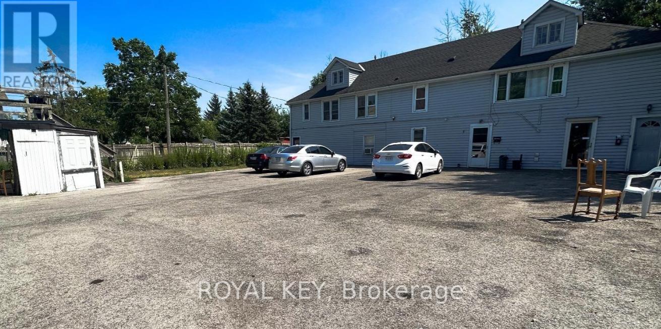 258 Henrietta Street, Fort Erie, Ontario  L2A 2K7 - Photo 5 - X12905506