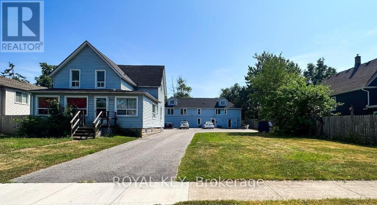 258 Henrietta Street, Fort Erie, Ontario  L2A 2K7 - Photo 8 - X12905506