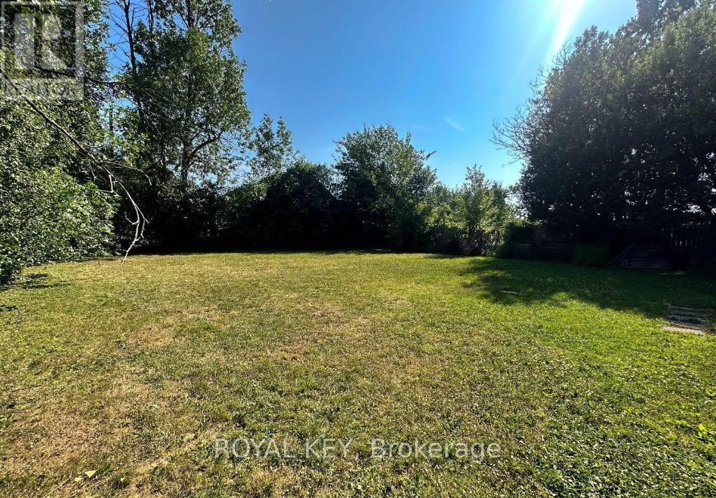 258 Henrietta Street, Fort Erie, Ontario  L2A 2K7 - Photo 9 - X12905506