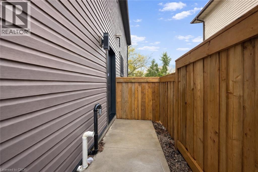 18 Stanley Avenue Unit# Basement, Kitchener, Ontario  N2K 1C5 - Photo 2 - 40812876