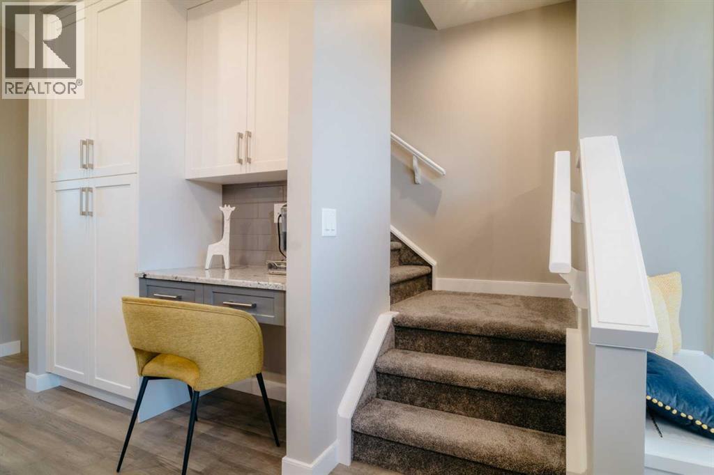 237 Cobblestone Gate SW, Airdrie, Alberta  T4B 0R7 - Photo 4 - A2276231