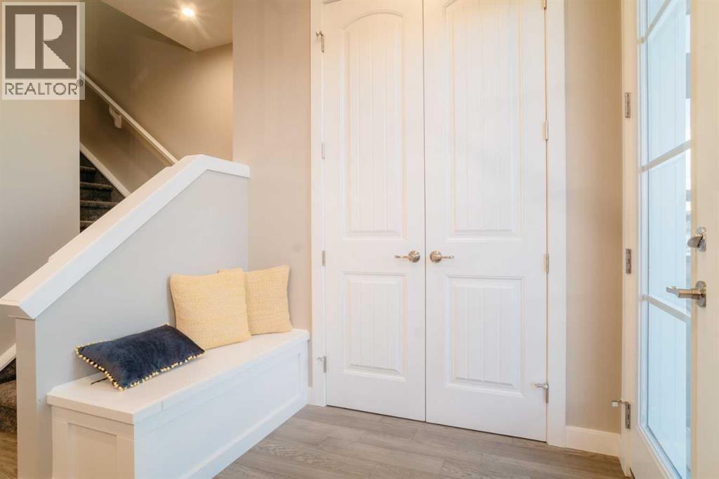 237 Cobblestone Gate SW, Airdrie, Alberta  T4B 0R7 - Photo 3 - A2276231