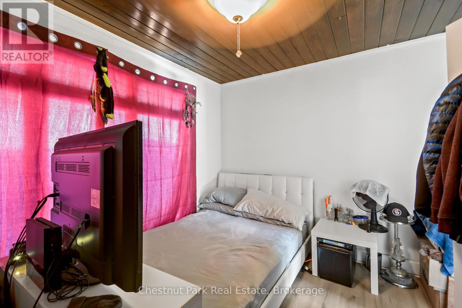 12 Ferndale Road, Muskoka Lakes, Ontario  P0B 1J0 - Photo 16 - X12791544