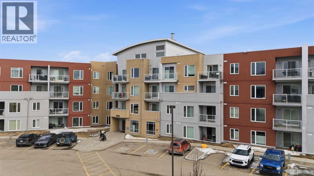 2421, 604 East Lake Boulevard NE, Airdrie, Alberta