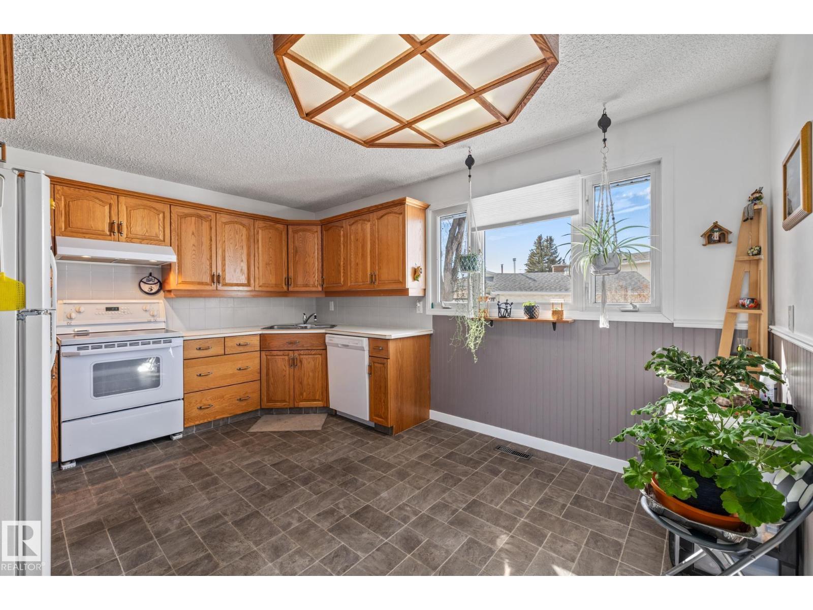 11431 149 Av Nw, Edmonton, Alberta  T5X 1B9 - Photo 12 - E4478511