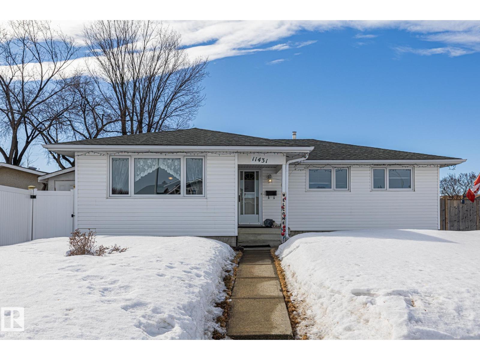 11431 149 AV NW, edmonton, Alberta