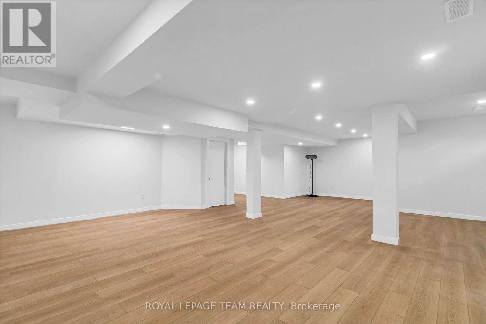 3728 Mountain Meadows Crescent, Ottawa, Ontario  K1V 1V7 - Photo 30 - X12905532