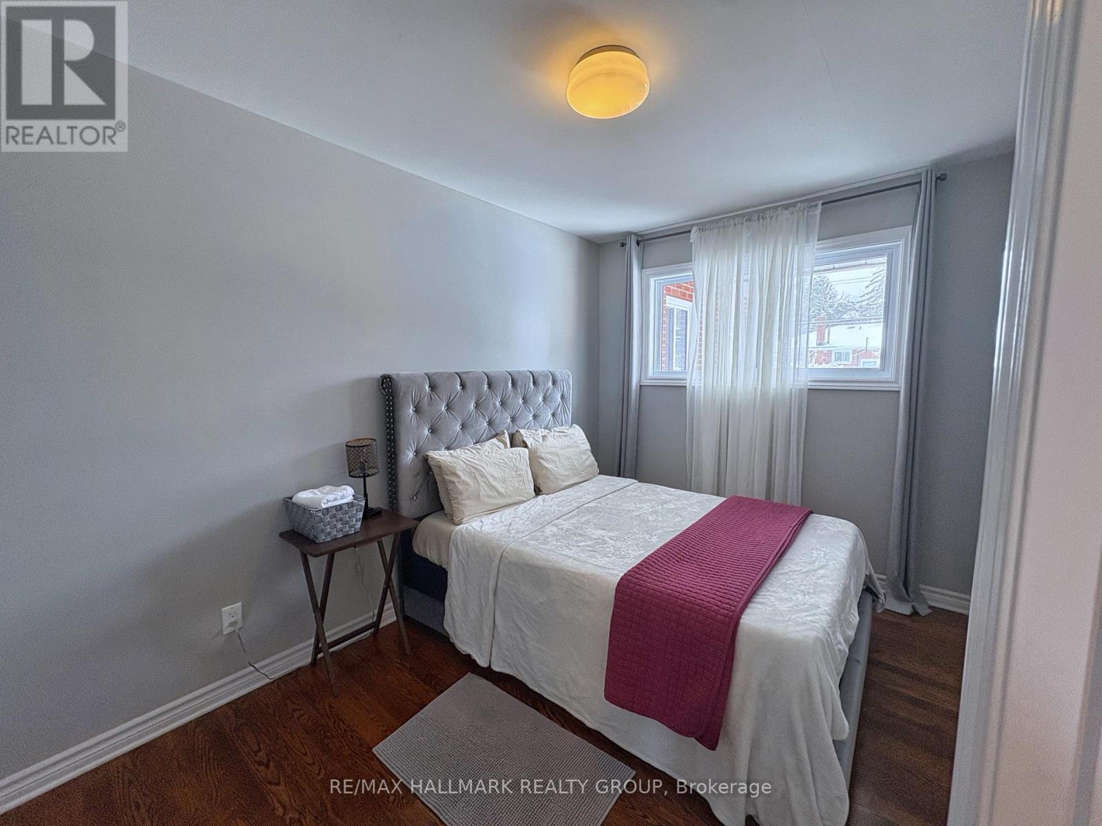 18 Forest Park Avenue, Ottawa, Ontario  K2E 5A1 - Photo 15 - X12905536