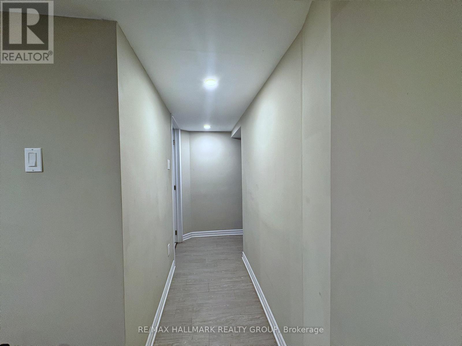 18 Forest Park Avenue, Ottawa, Ontario  K2E 5A1 - Photo 20 - X12905536