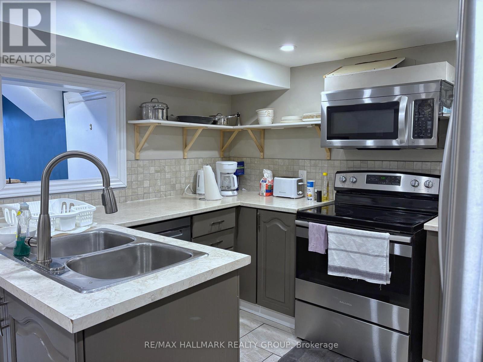 18 Forest Park Avenue, Ottawa, Ontario  K2E 5A1 - Photo 27 - X12905536