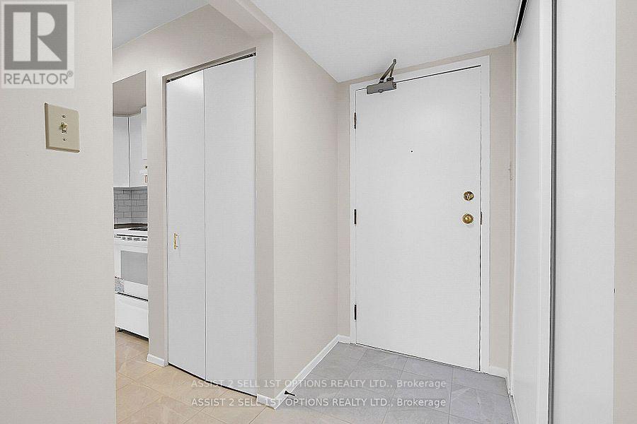 311 - 268 Lorry Greenberg Drive, Ottawa, Ontario  K1T 3K1 - Photo 3 - X12905554