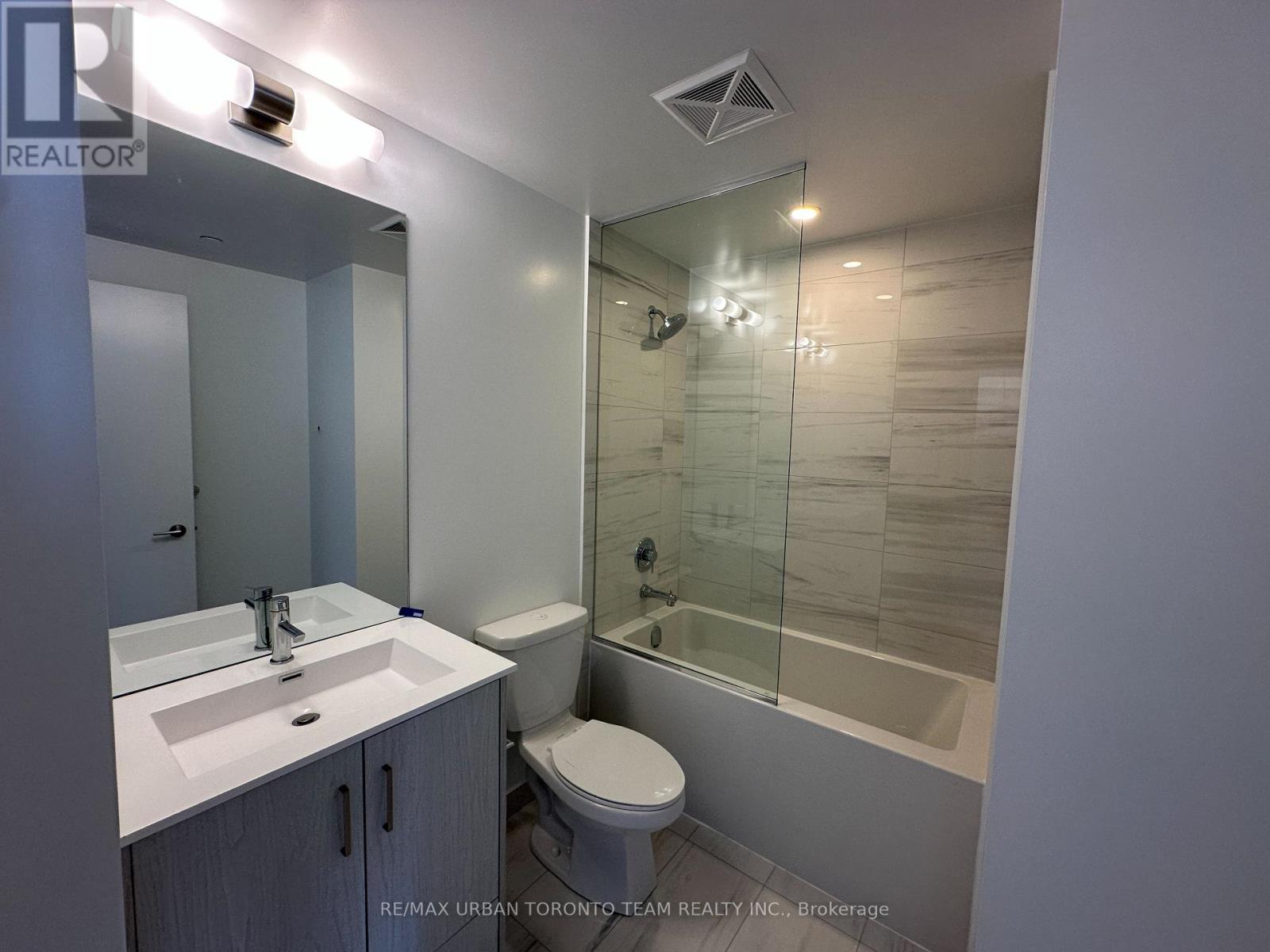 3615 - 180 Front Street E, Toronto, Ontario  M5A 0K9 - Photo 13 - C12905514