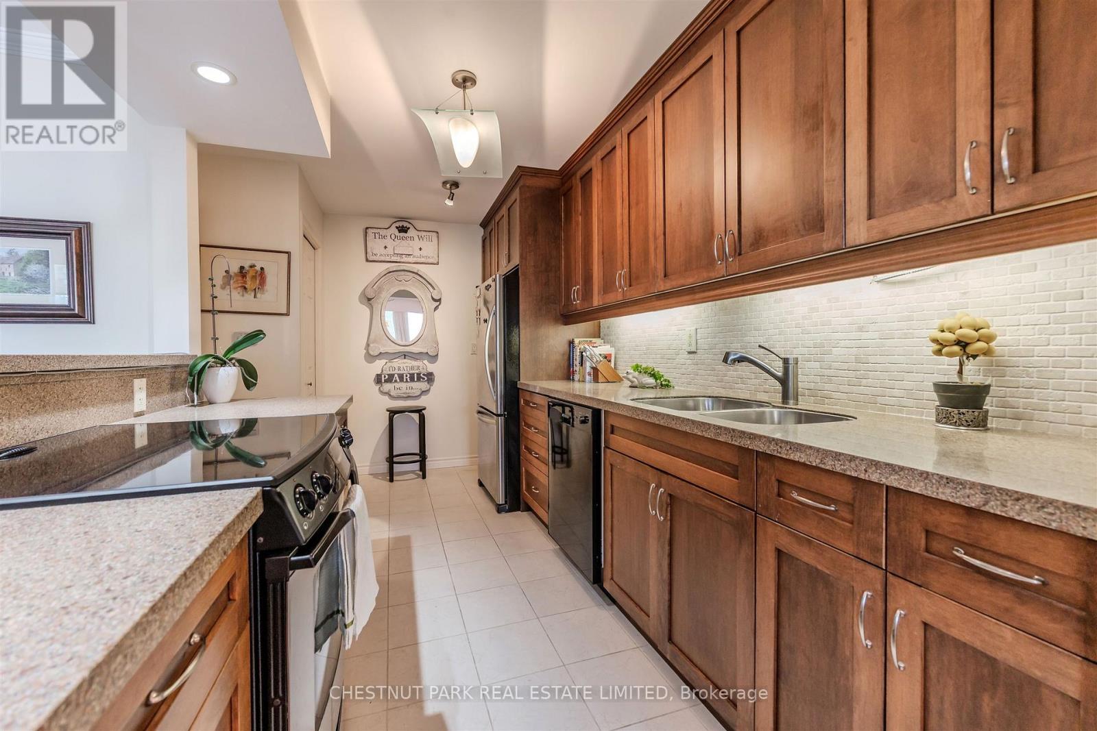 1501 - 75 Wynford Heights Crescent, Toronto, Ontario  M3C 3H9 - Photo 16 - C12905574