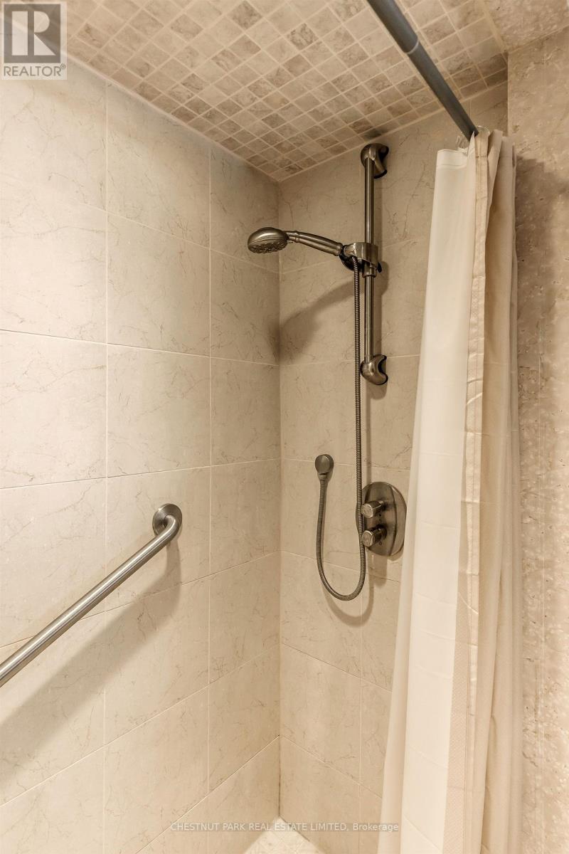 1501 - 75 Wynford Heights Crescent, Toronto, Ontario  M3C 3H9 - Photo 29 - C12905574