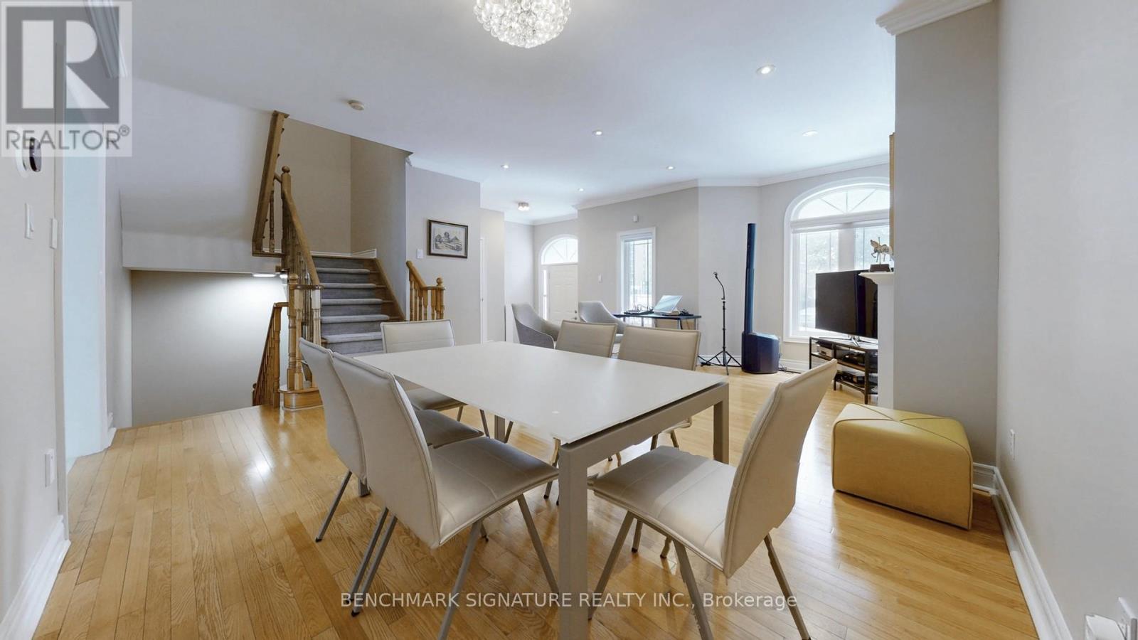 105 Doris Avenue, Toronto, Ontario M2N 4T2 - Photo 11 - C12905576