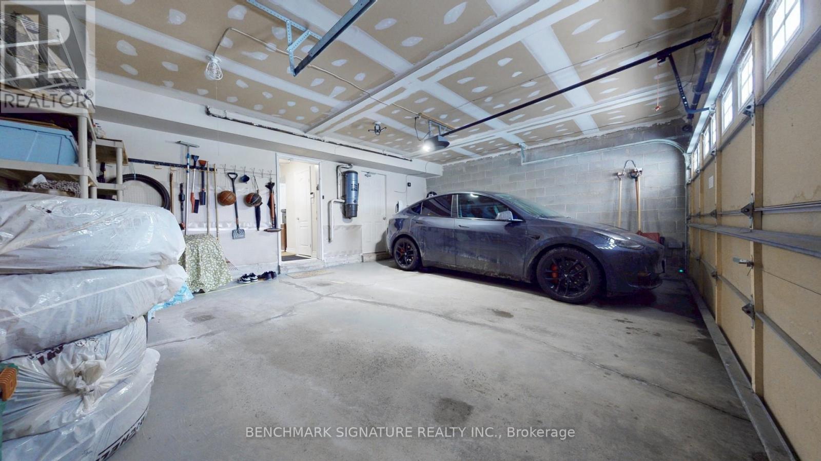 105 Doris Avenue, Toronto, Ontario M2N 4T2 - Photo 33 - C12905576