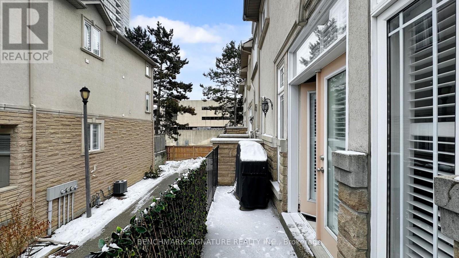 105 Doris Avenue, Toronto, Ontario M2N 4T2 - Photo 34 - C12905576