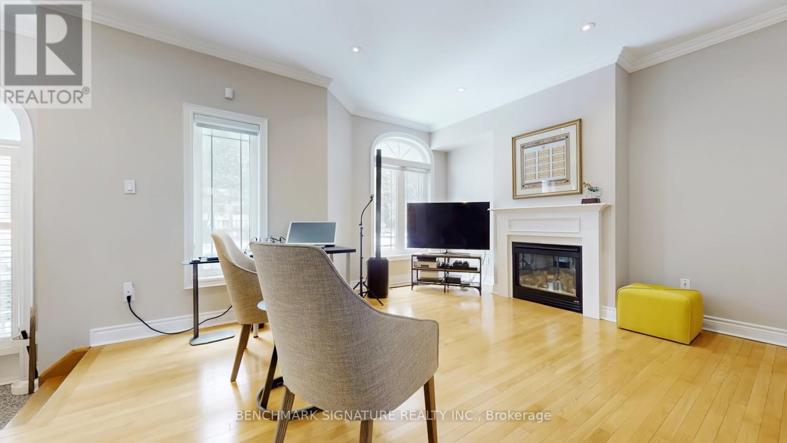 105 Doris Avenue, Toronto, Ontario M2N 4T2 - Photo 6 - C12905576