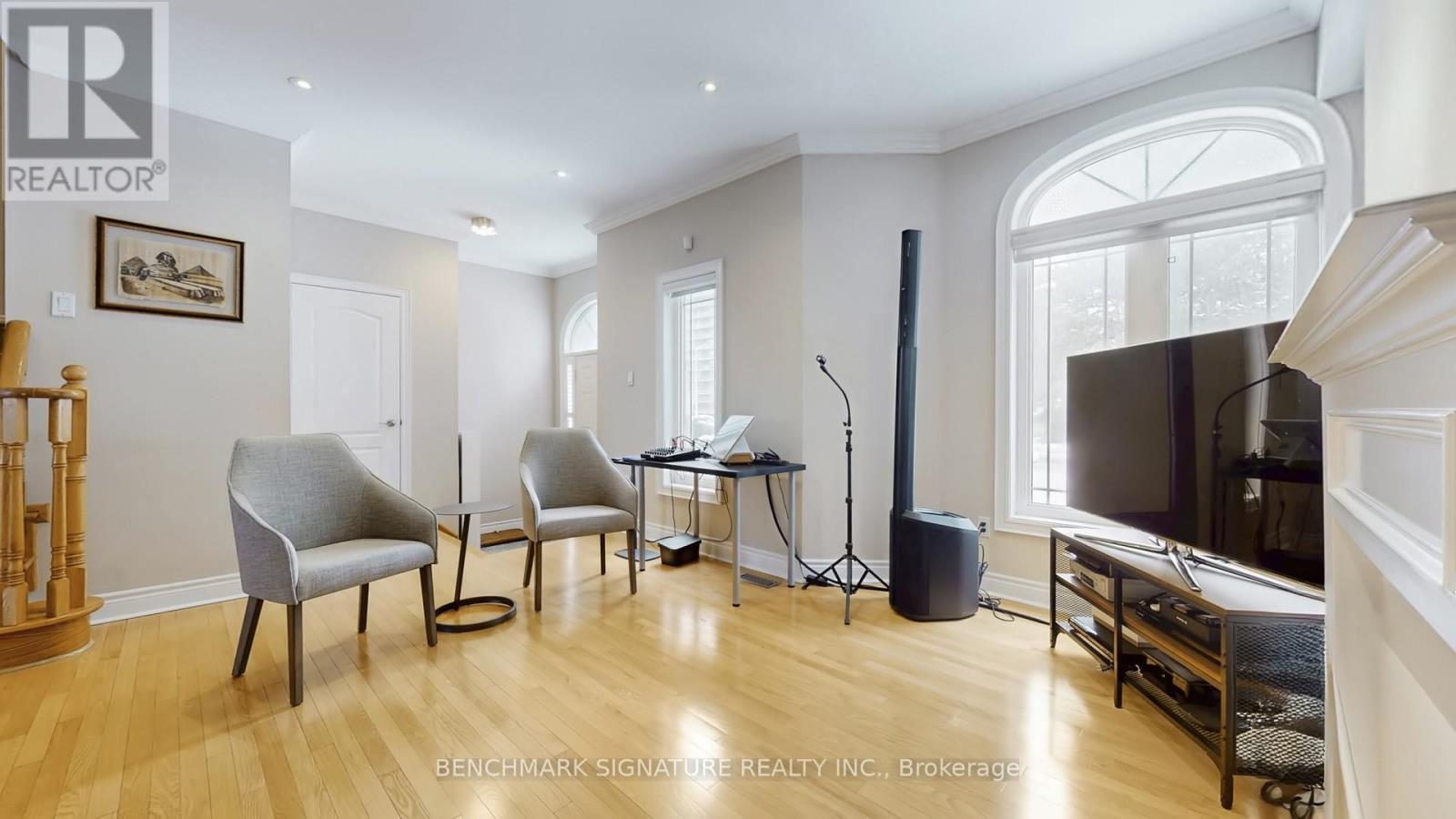 105 Doris Avenue, Toronto, Ontario M2N 4T2 - Photo 7 - C12905576