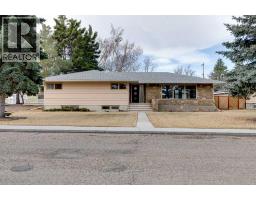 513 Memorial Avenue, Vulcan, Alberta