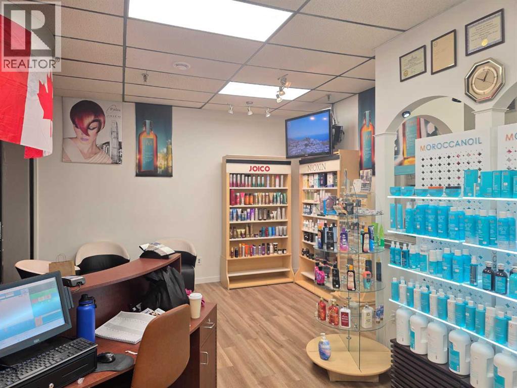 1329 Shoppers Park Mall, Grande Cache, Alberta  T0E 0Y0 - Photo 7 - A2279932