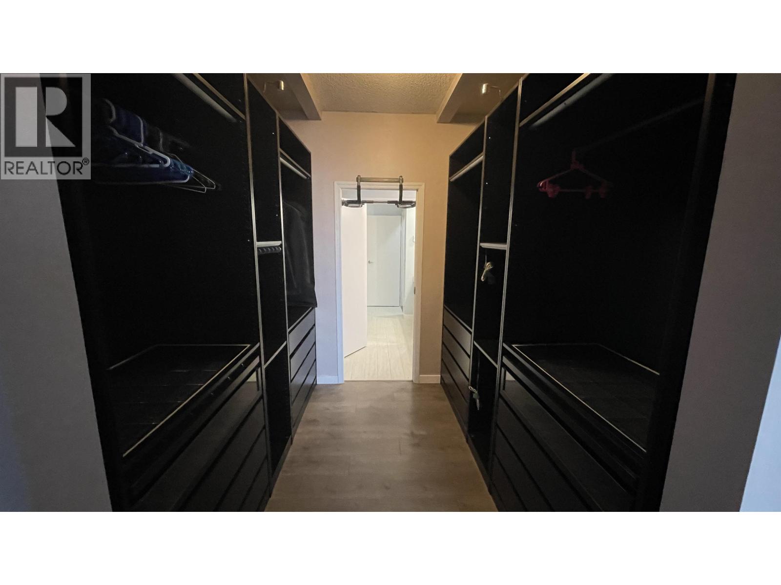 202 1102 Ewen Avenue, New Westminster, British Columbia  V3M 5E4 - Photo 8 - R3101775