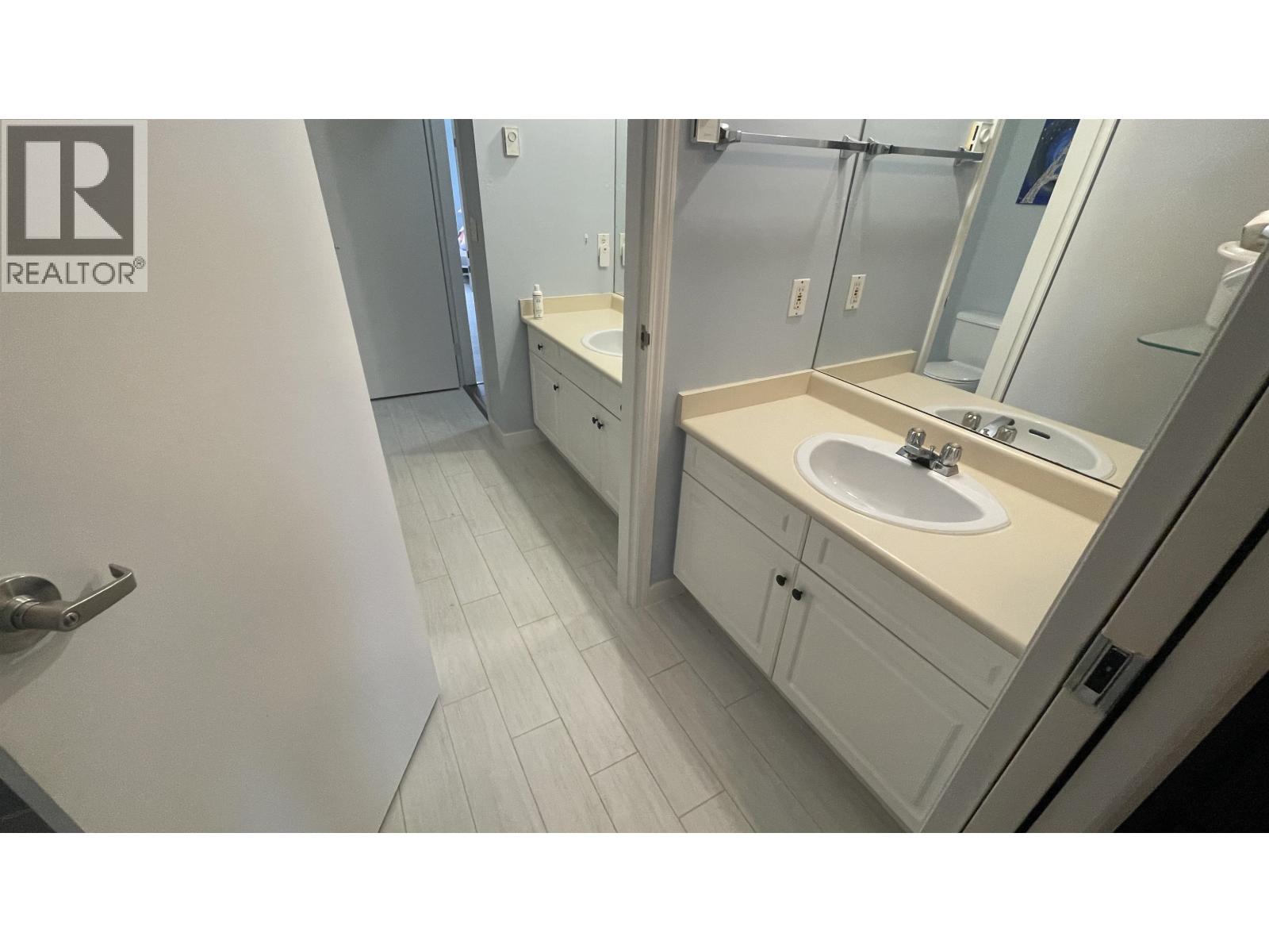 202 1102 Ewen Avenue, New Westminster, British Columbia  V3M 5E4 - Photo 9 - R3101775