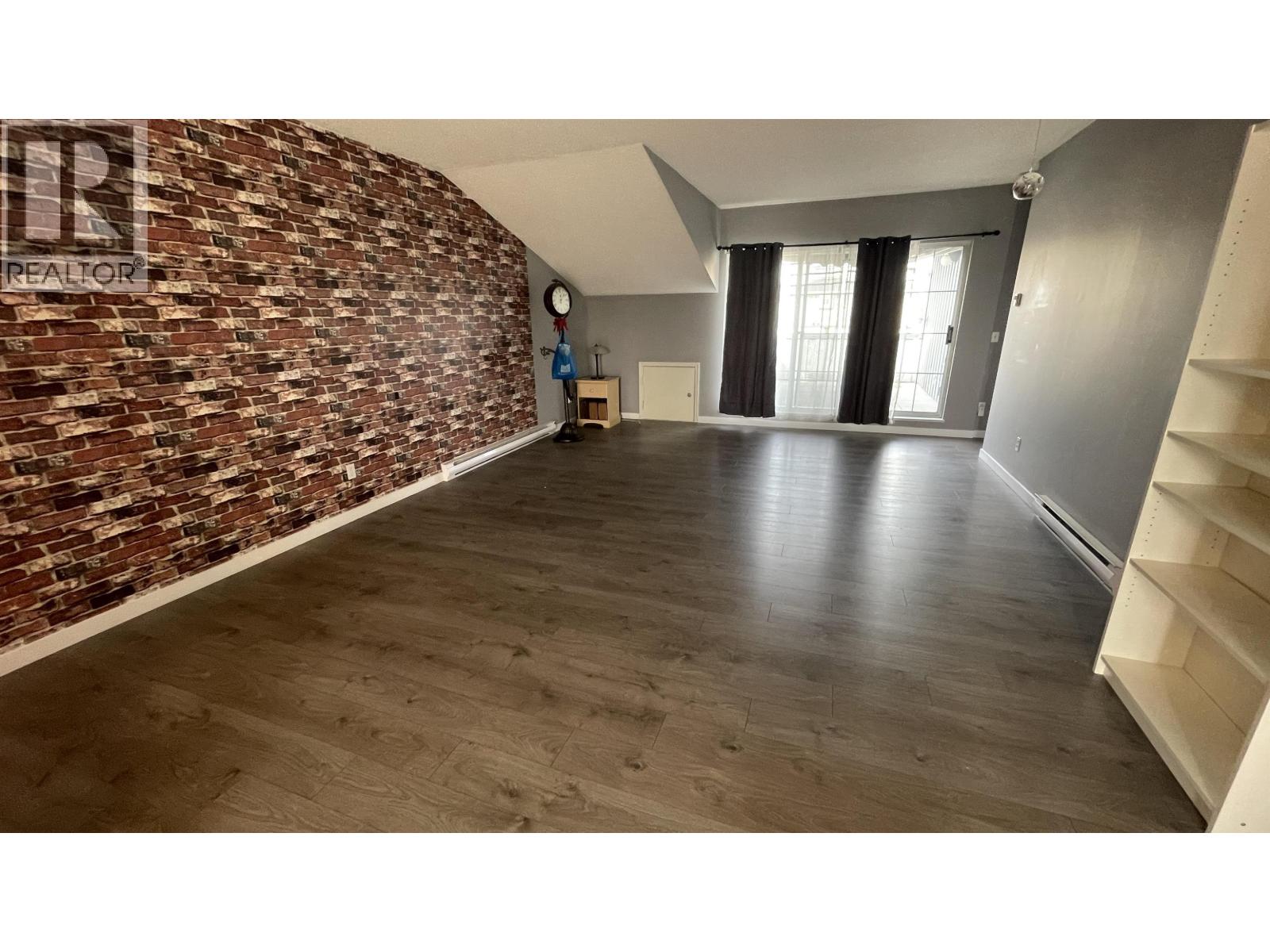 202 1102 Ewen Avenue, New Westminster, British Columbia  V3M 5E4 - Photo 17 - R3101775