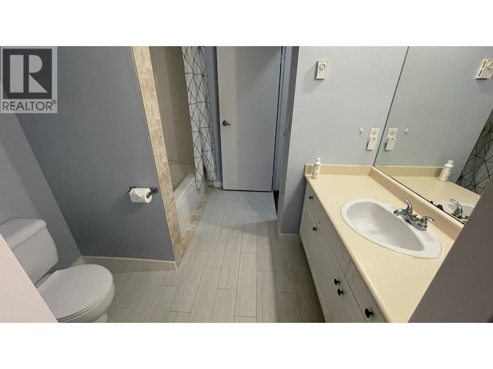 202 1102 Ewen Avenue, New Westminster, British Columbia  V3M 5E4 - Photo 10 - R3101775